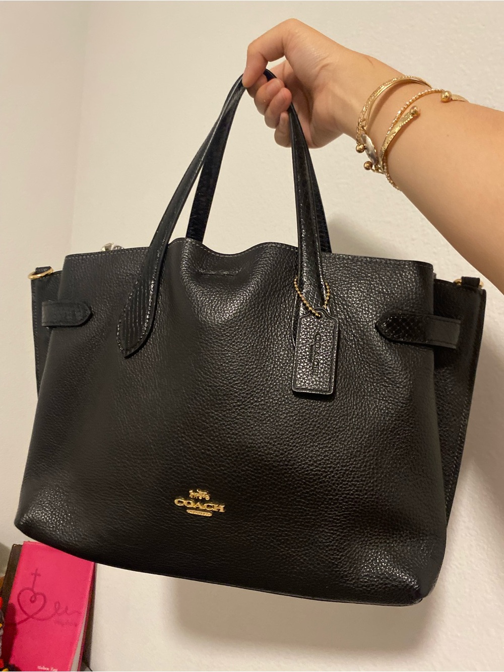 Coach Hanna Carryall bag🖤